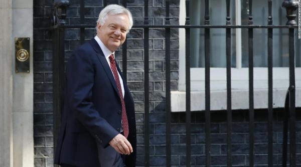 criza la londra dupa demisia lui davis