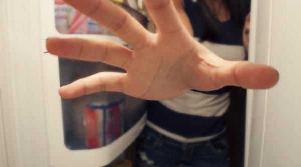 de ce iti este mereu foame noaptea