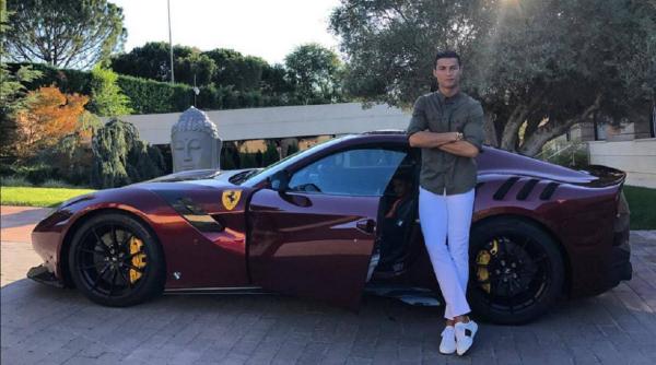 muncitorii de la fiat intra in greva pentru a protesta fata de transferul lui ronaldo la juventus