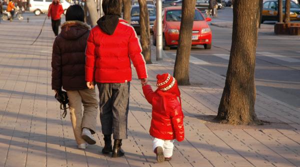 familiile din china ar putea fi platite pentru a avea mai multi copii