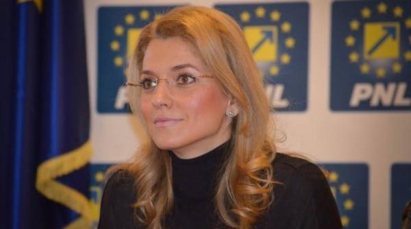 gorghiu incurajez toti procurorii care indeplinesc conditiile legale sa concureze pentru sefia dna