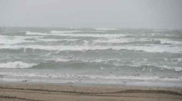 o parte din litoral sub cod portocaliu de averse pana la ora 15 00