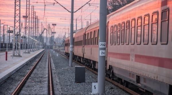 tragedie la brasov un tanar s a electrocutat dupa ce s a urcat pe un vagon dintr un marfar