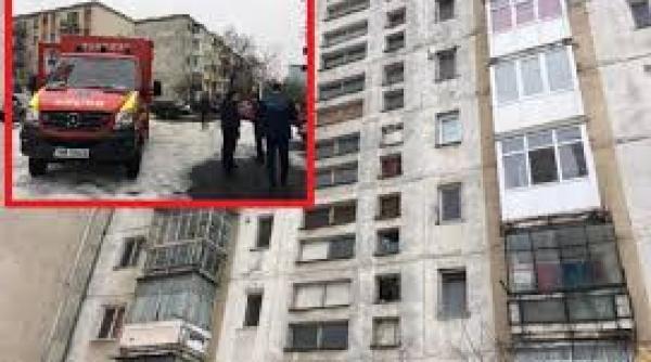 o tanara a cazut de la etajul al patrulea al unui bloc din bistrita