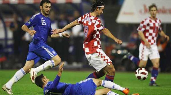 mii de pasapoarte au fost eliberate in ultimele zile de autoritatile croate pentru fanii nationalei