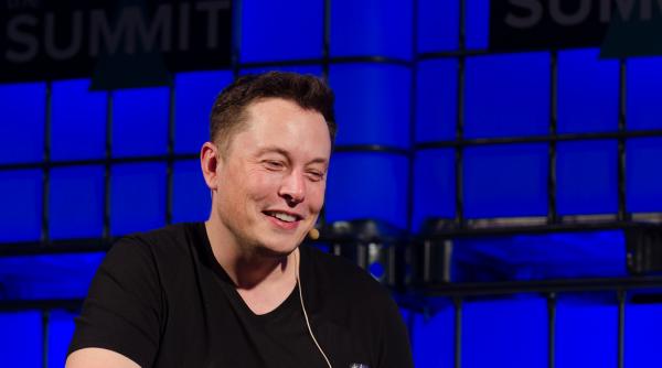 conflict intre elon musk si unul dintre salvatorii baietilor din pestera inundata din thailanda