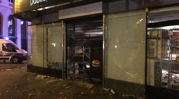 video parisul sub asaltul huliganilor dupa castigarea campionatului mondial