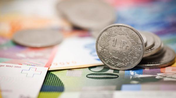 francul elvetian vulnerabil in fata unui razboi comercial