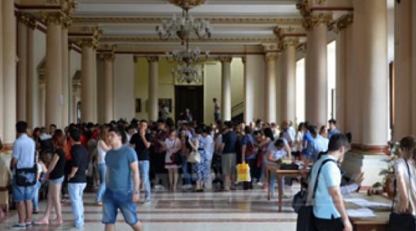 aproape 3 000 de candidati pentru admiterea la umf carol davila din bucuresti
