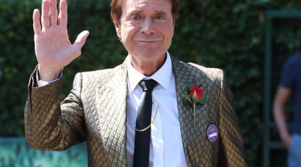 bbc obligat sa platesca o despagubire consistenta lui cliff richard daune pentru difuzarea unei perchezitii a politiei in locuinta sa