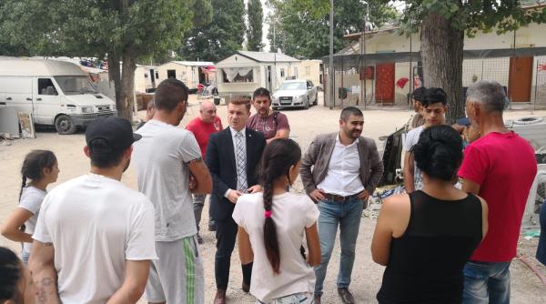 autoritatile de la bucuresti invita romii din italia sa vina inapoi la munca in tara