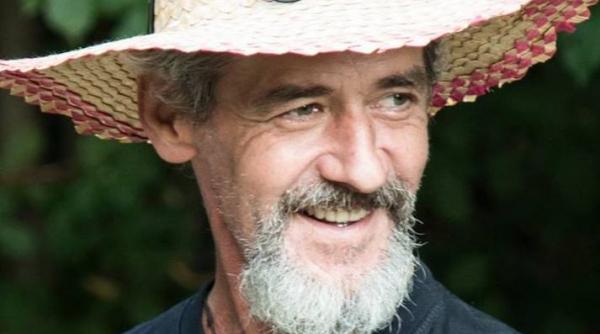 mirel magop cel mai plimbaret roman intra in ultimul trib in madagascar am peste 1 200 de nopti dormite in cort am stat zile in sir fara sa mananc