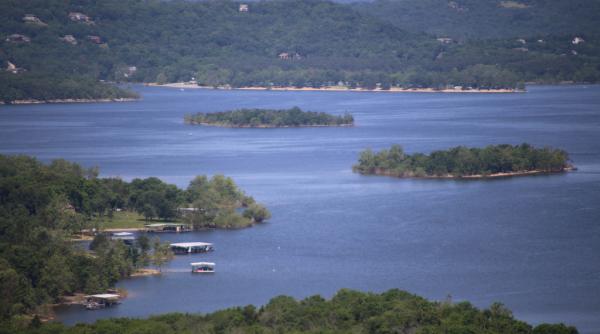 11 persoane au murit dupa ce un vapor s a rasturnat in missouri