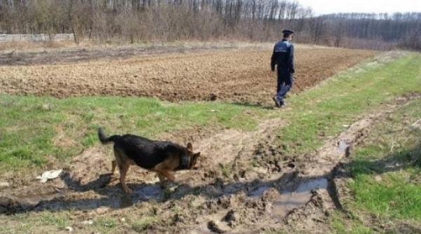 vrancea copil de sapte ani bolnav de autism disparut peste 30 de persoane il cauta