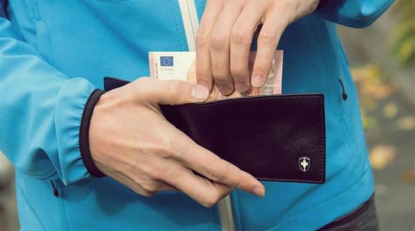 portofelul anti atac pentru carduri