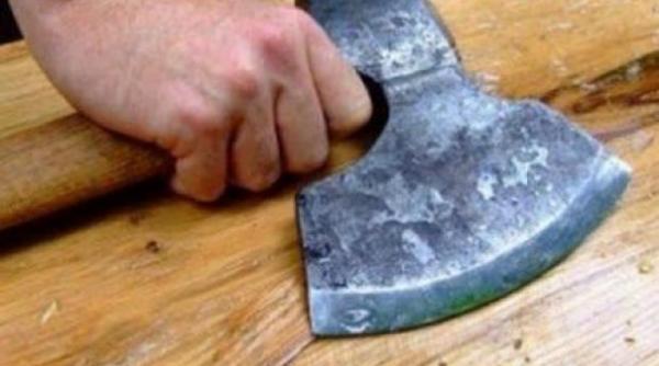 caz socant in bistrita nasaud un barbat a fost atacat cu securea de un consatean