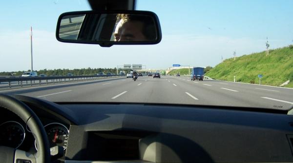 incredibil un sofer de 22 ani a fost surprins cu 216 km ora pe centura bucuresti