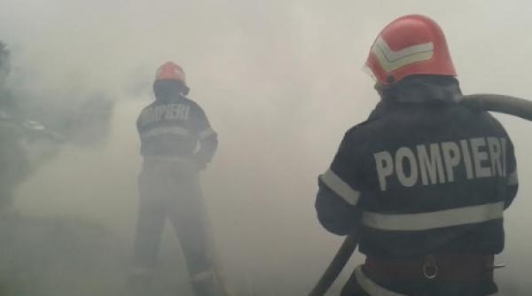 prahova incendiu de deseuri industriale in zona rafinariei astra