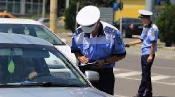 doi barbati din iasi su fost arestati dupa ce au fost prinsi cu cocaina si substante psihoactive