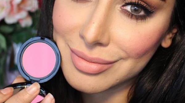 huda kattan femeia care a facut o adevarata avere din industria cosmeticelor