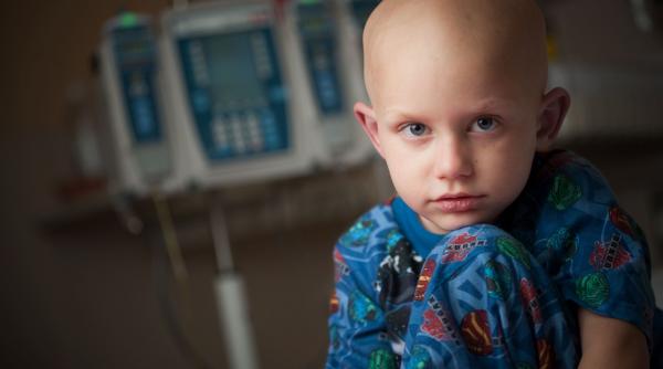 un oncolog pediatru turc ii consulta gratuit pe copiii diagnosticati cu cancer