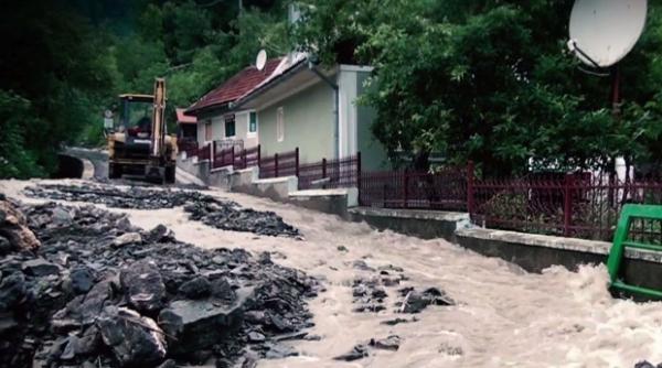 o persoana a murit dupa ce a fost luata de viitura la margineni
