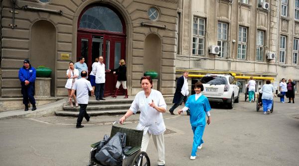 cine ne salveaza cad cladirile peste medici si pompieri