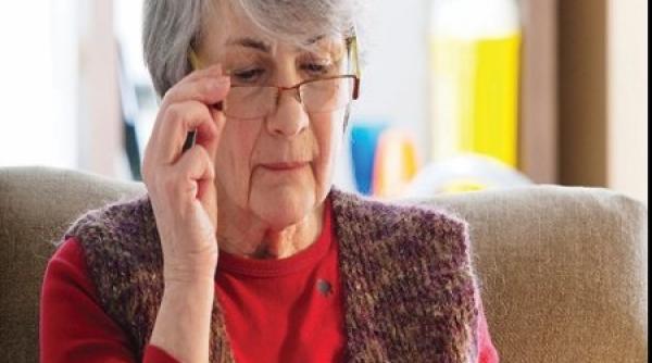sprijin de 250 de lei pentru pensionarii bucuresteni in vederea achizitionarii de ochelari
