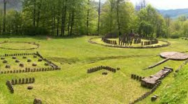 atentie soferi sarmizegetusa regia este inchisa din cauza unei noi alunecari de teren