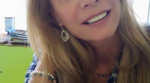 un tanar roman si a pacalit iubita britanica de 66 de ani povestea unei tepe de 750 000 de lire