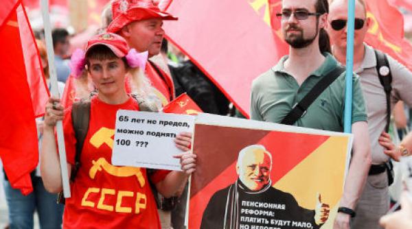 rusia reforma sistemului de pensii ii scoate pe rusi in strada
