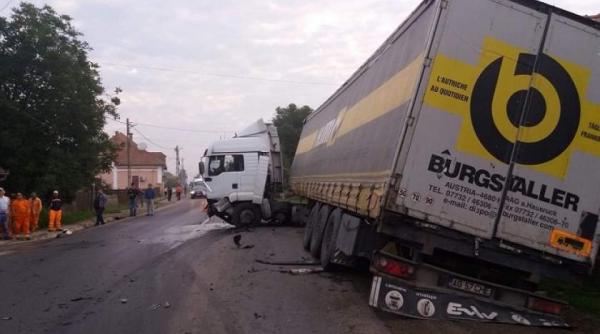 accident teribil in covasna doua persoane au murit traficul este blocat pe ambele sensuri