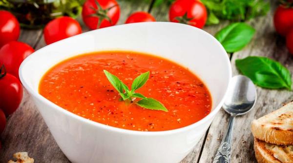 reteta zilei supa rece de rosii