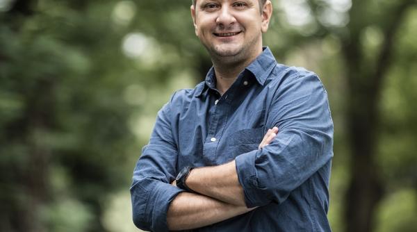 octavian strunila se pregateste de plecarea in madagascar copiii se asteapta sa le aduc lemuri