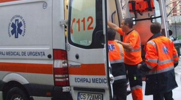 jandarm transportat la spital in urma unei altercatii cu o persoana fara adapost violenta si infectata cu hiv