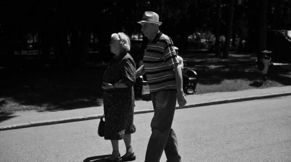 tabere in grecia pentru 1 000 de seniori