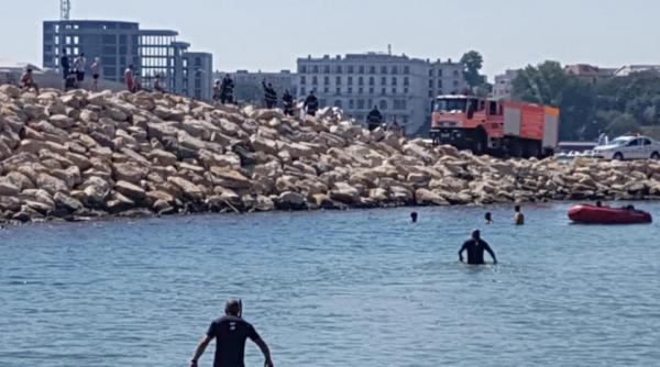 cadavrul unui copil recuperat dintre stabilopozii plajei modern din constanta