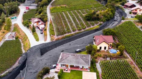 video o alunecare de teren deosebit de violenta a lovit un sat elvetian