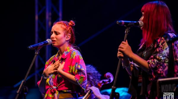 denis de la the motans si a sarbatorit ziua de nastere pe scena festivalului untold de la cluj