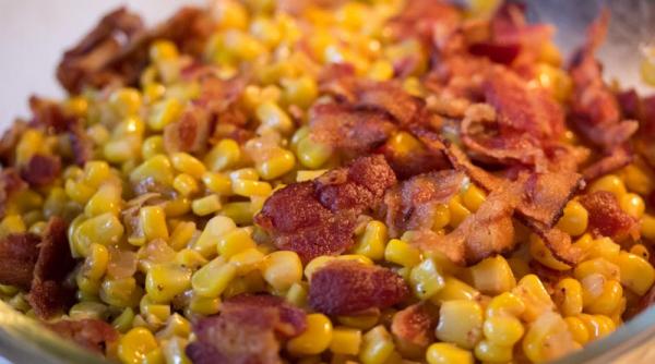 reteta zilei porumb cu bacon si smantana