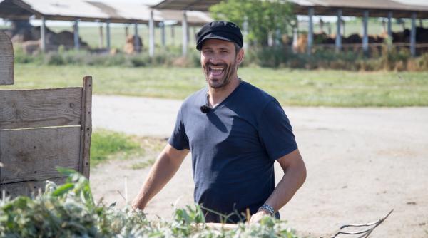 nicolai tand isi aduce aminte de copilarie la poftiti la nea marin