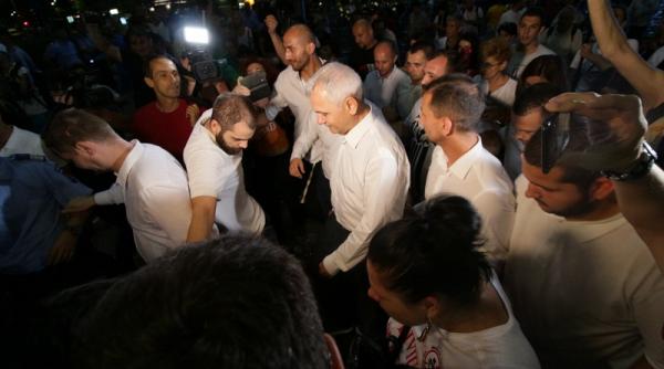 dragnea e inacceptabil ca in fata guvernului grupuri organizate sprijinite de opozitie si presedinte sa atace ordinea constitutionala