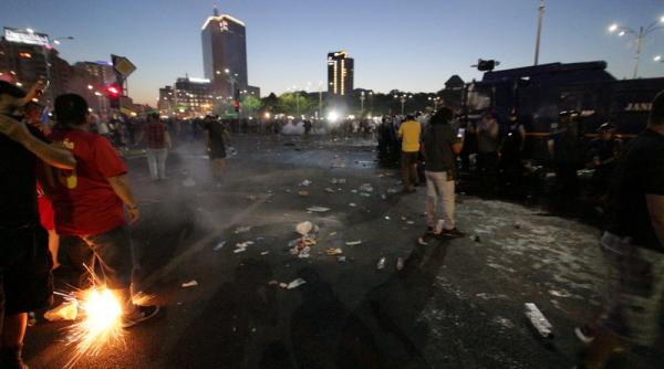 piccj dosar penal deschis cu privire la modul de interventie al jandarmilor si incidentele din piata victoriei