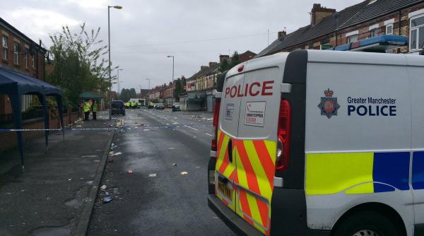 10 raniti in urma unui atac armat in manchester