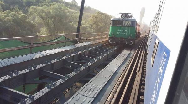 prefectul de dolj trenul de marfa deraiat la carcea ar fi intrat pe firul de cale ferata aflat in reparatii