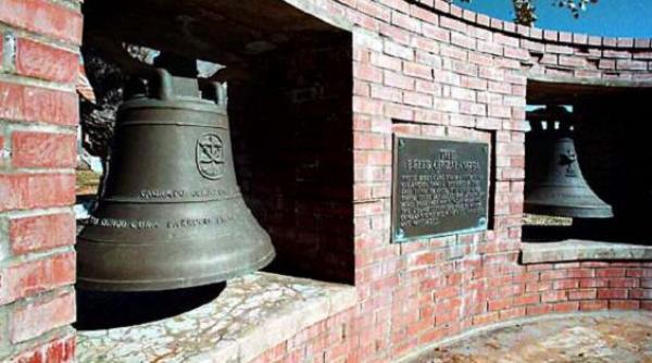 sua vor returna clopotele confiscate in timpul razboiului din filipine