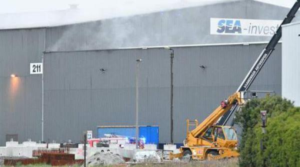 un fum deosebit de toxic a cuprins unul dintre cele mai mari porturi din europa