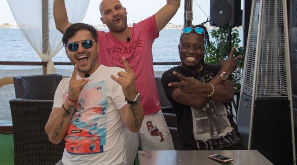 liviu varciu si andrei stefanescu lupta pentru premiul poftiti la nea marin cu un scop caritabil