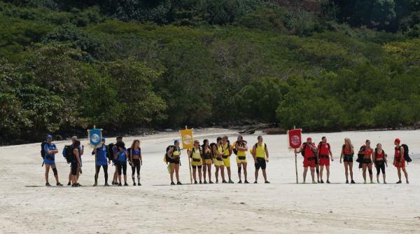 madagascar i a surprins deja pe concurentii din ultimul trib trebuie sa imi aduc copiii aici sa vada cat sunt de norocosi