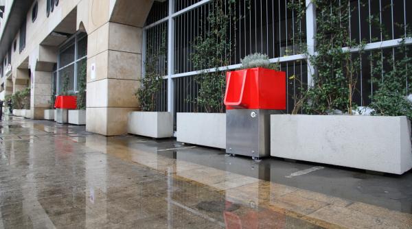 parizienii revoltati de noile pisoare de pe strazile orasului